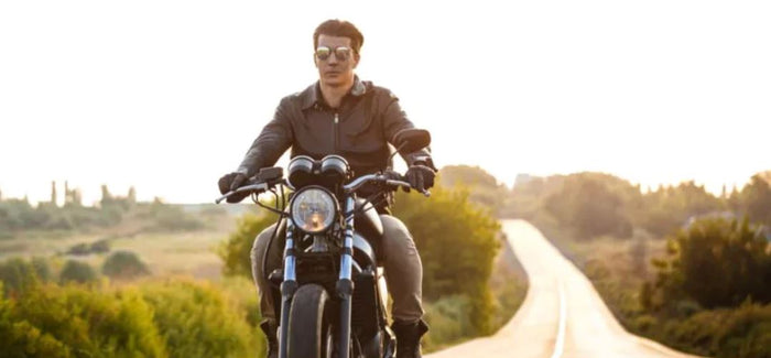 Különleges motoros ajándékok a motorok szerelmeseinek