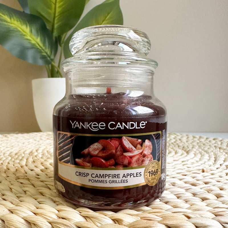 Crisp campfire apples - Yankee Candle üveggyertya, kicsi