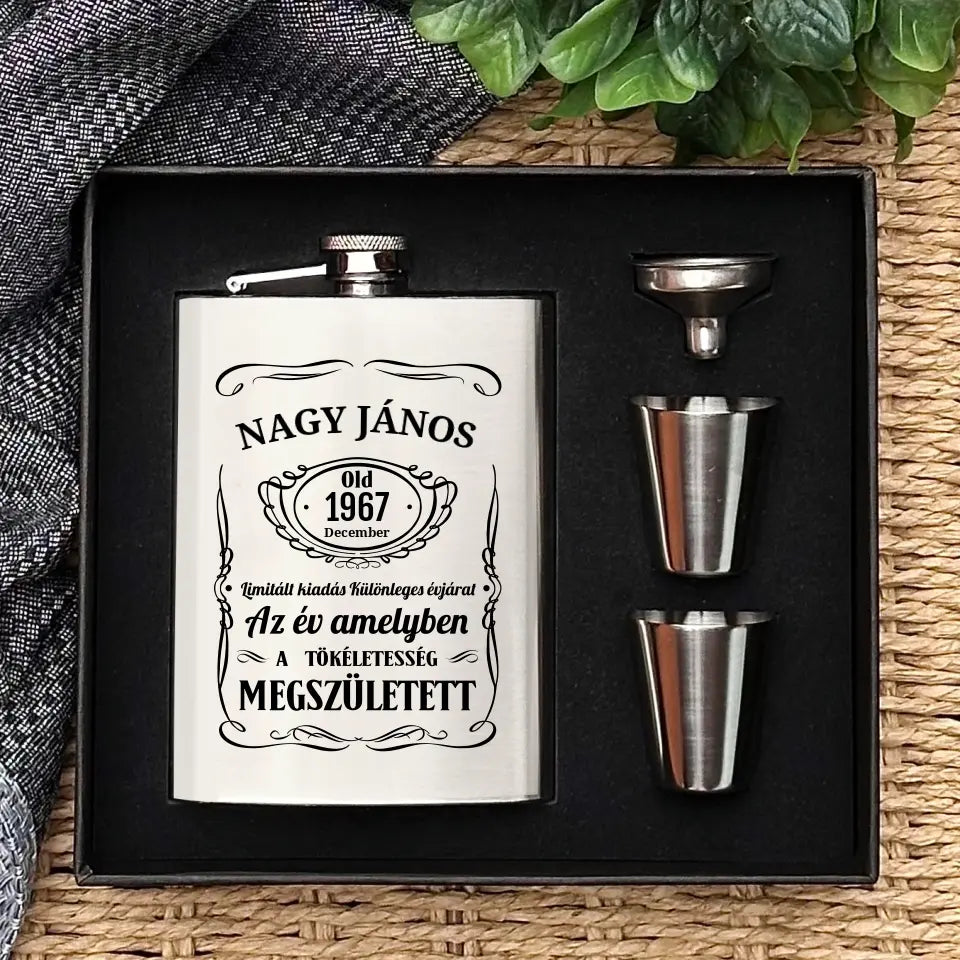 Whiskys stílusú gravírozott flaska szett