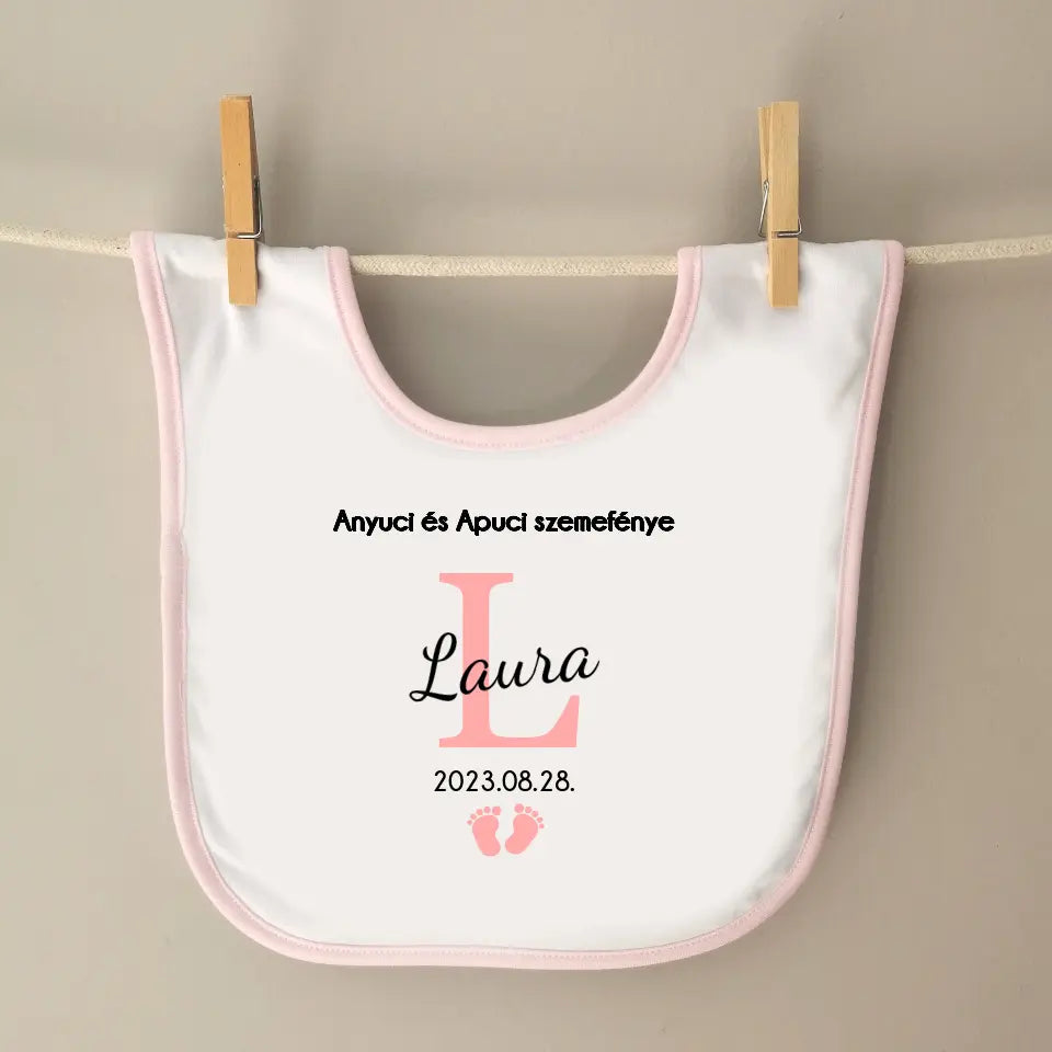 Cuki, kislányos baba előke