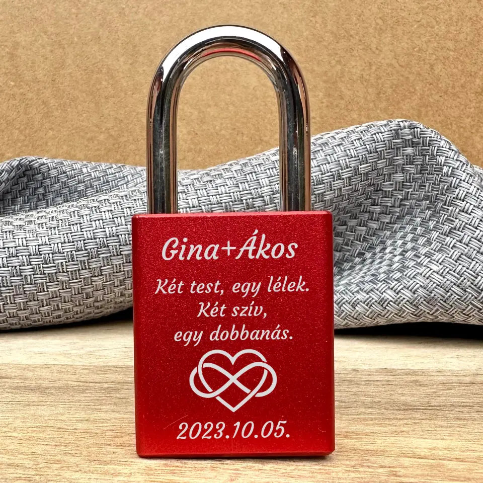 Szerelem lakat piros színben, választható grafikával