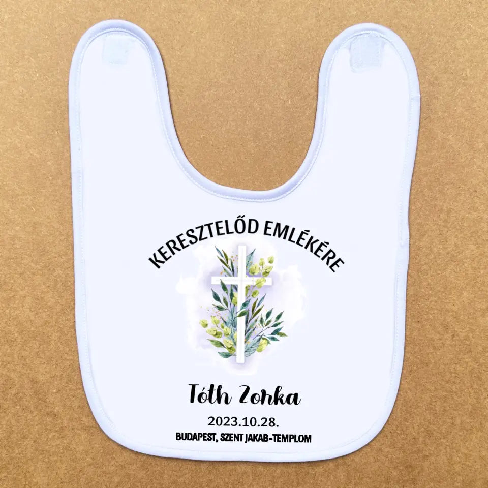 Keresztelőre ajándék – bébi előke, egyedi ajándék