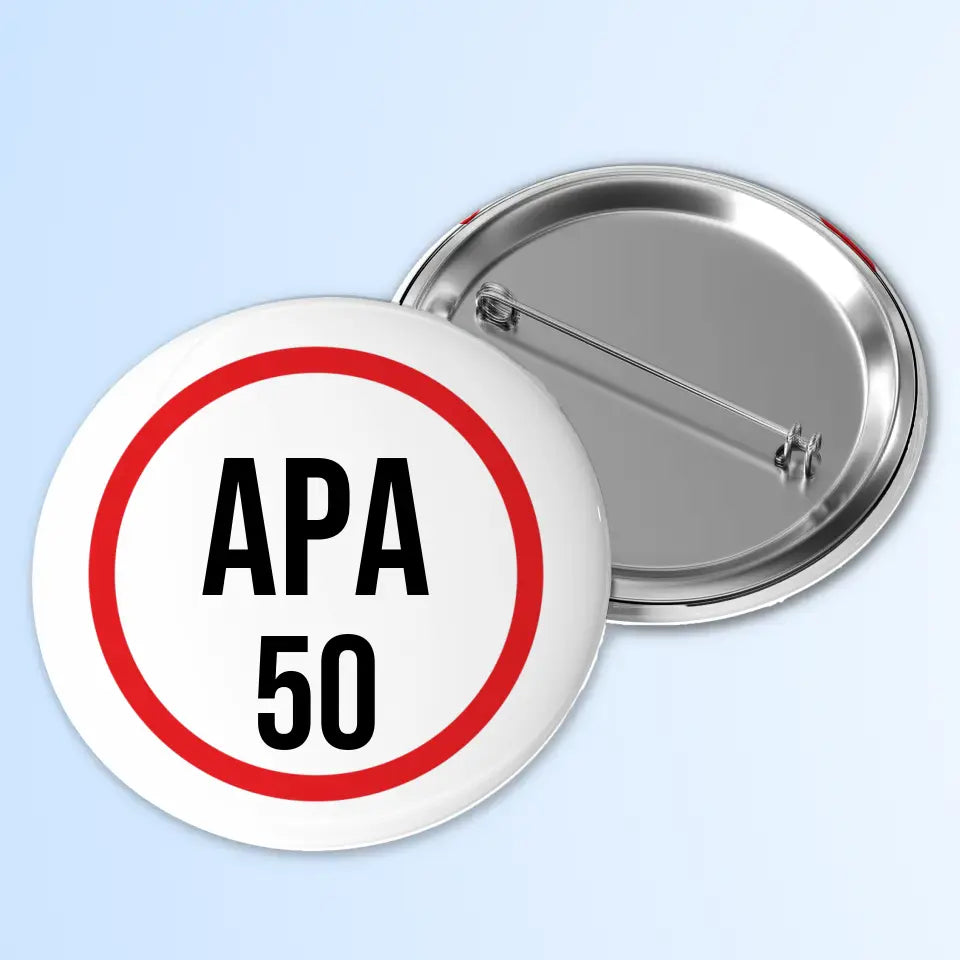 Egyedi kitűző 50. szülinapra