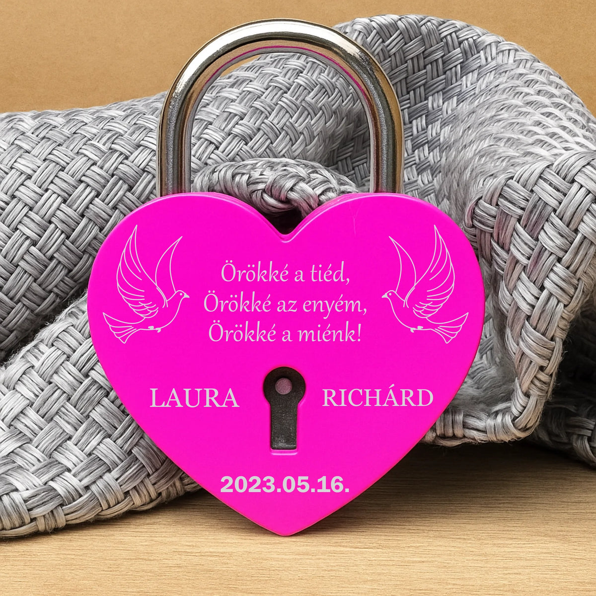 Rózsaszín szív lakat