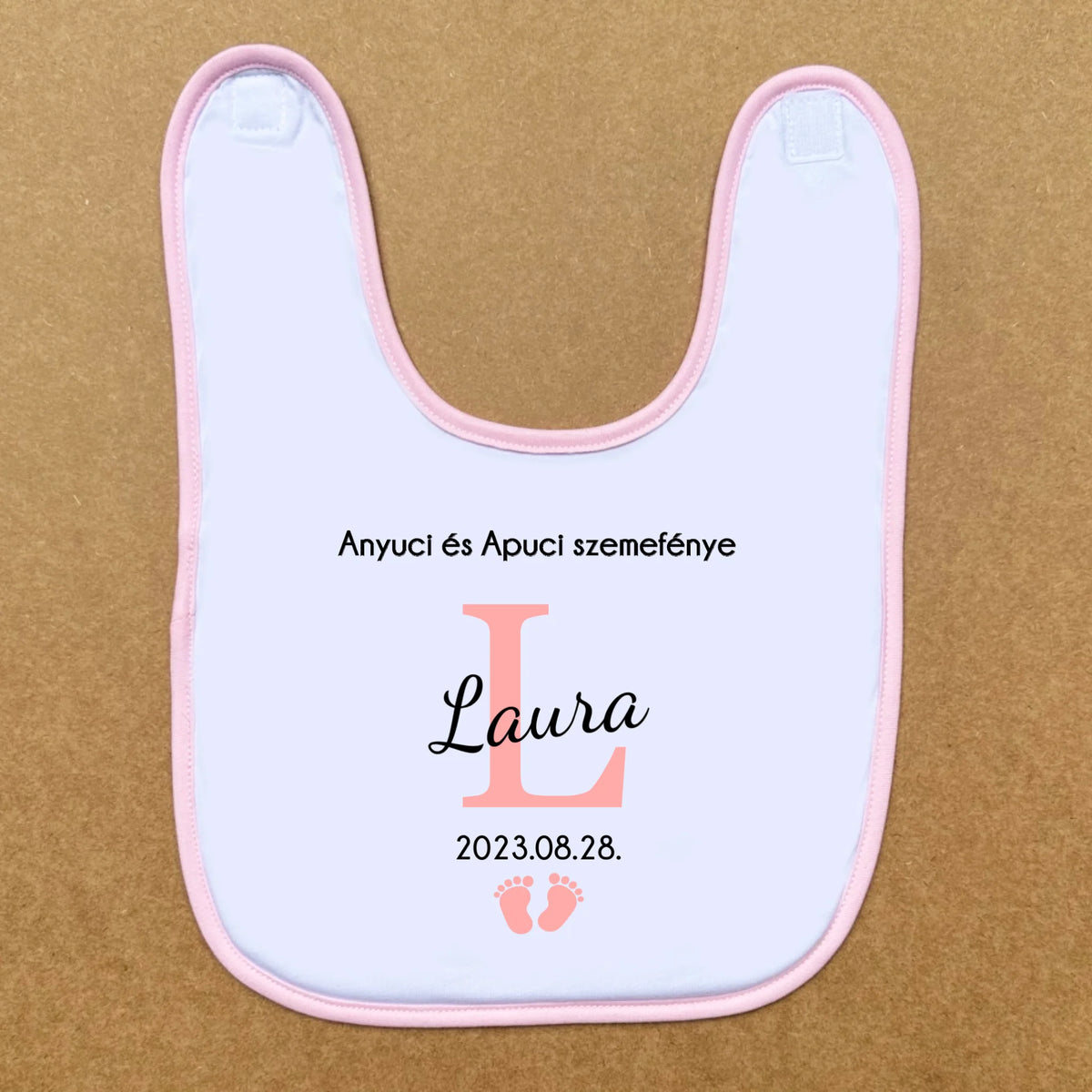 Cuki, kislányos baba előke