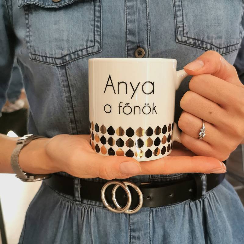 Anya a főnök - kerámia anyagú anyás bögre